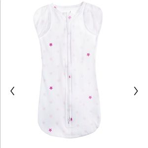 New Never Worn Two Way Zipper Swaddle